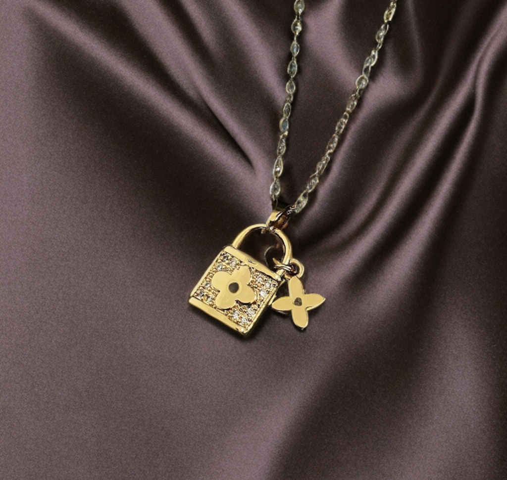 Lucky lock ✨ necklace
