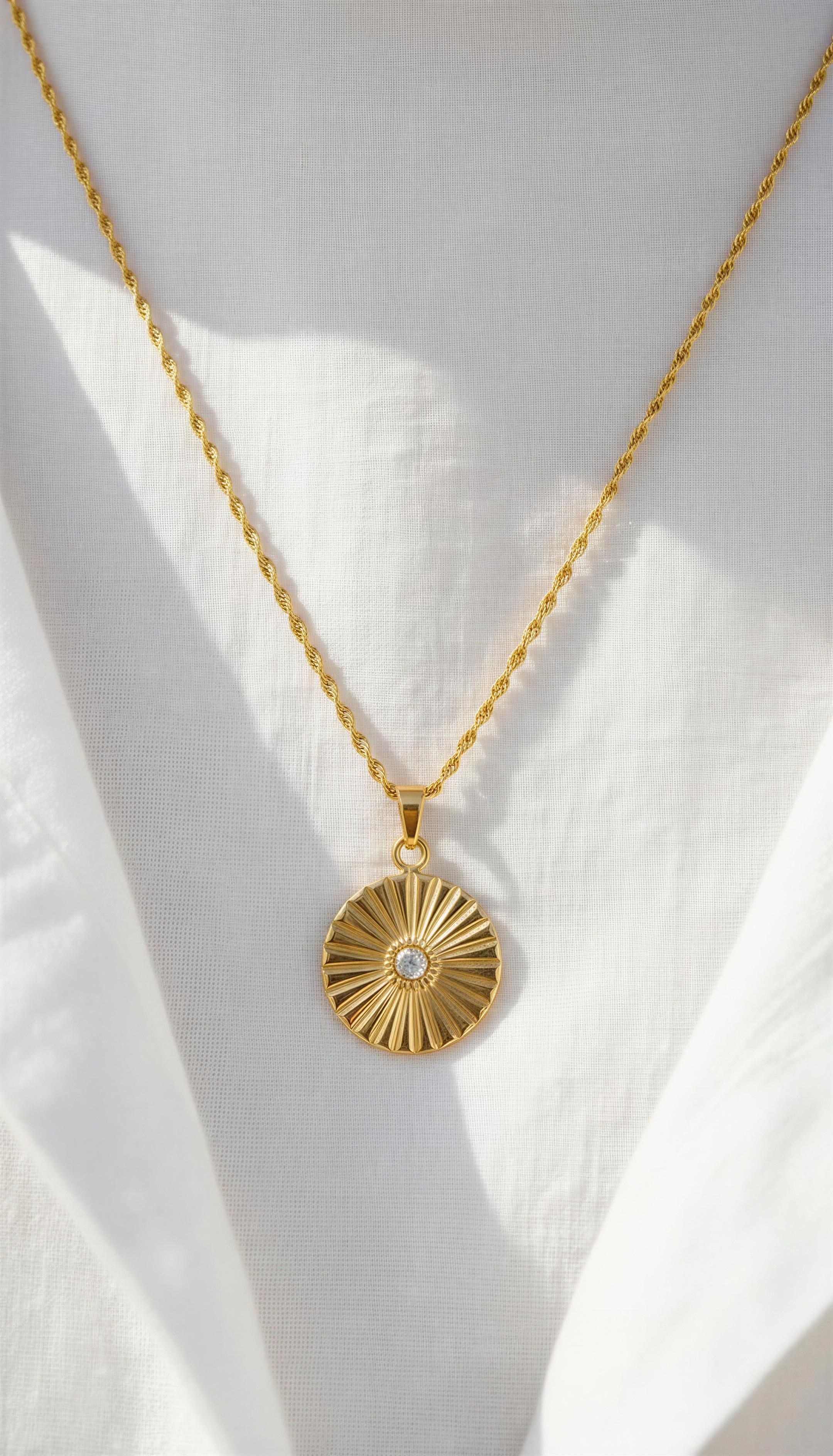 Solae Necklace